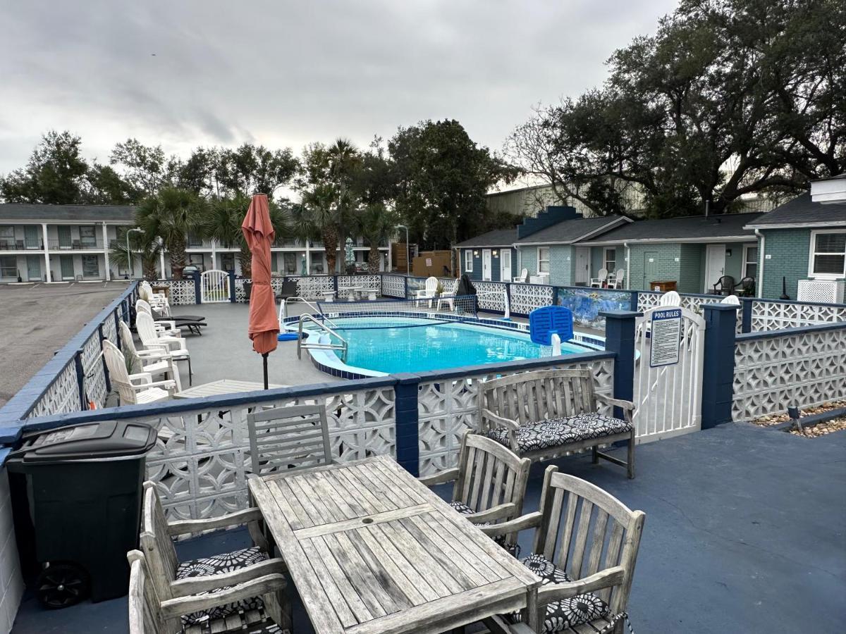 גולף בריז Gulf Coast Inn מראה חיצוני תמונה